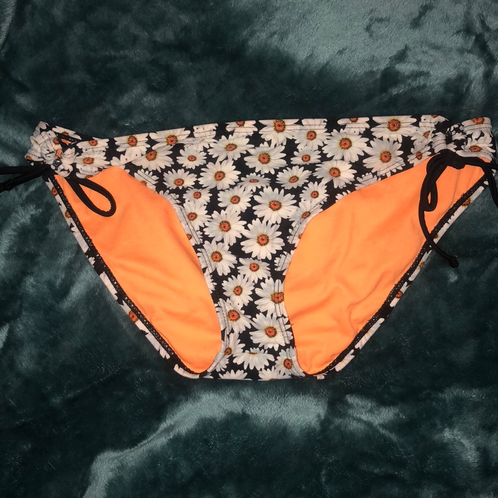 Bikini bottoms